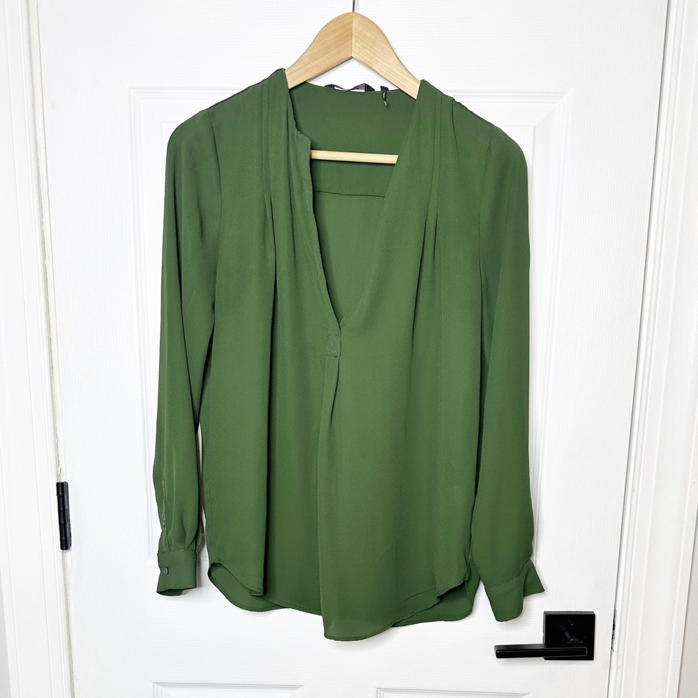 Zoa New York Blouse Womens XS Green Excellent V-Neck‎ Pleated Long Sleeve TDB600